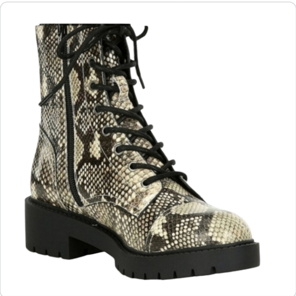 Chelsea & Violet CV War Snake Print Leather Combat Boots Lug Sole Sz 8.5